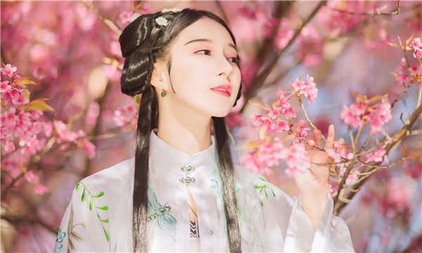 苏尼特右供卵试管婴儿：助您实现家庭梦想的科学方案